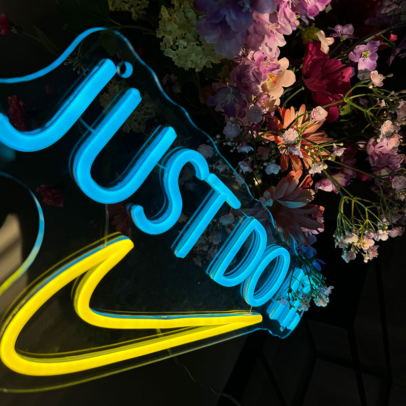 Insegna al neon Just do it