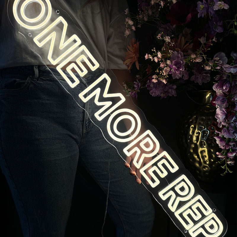 Insegna al neon One More Rep
