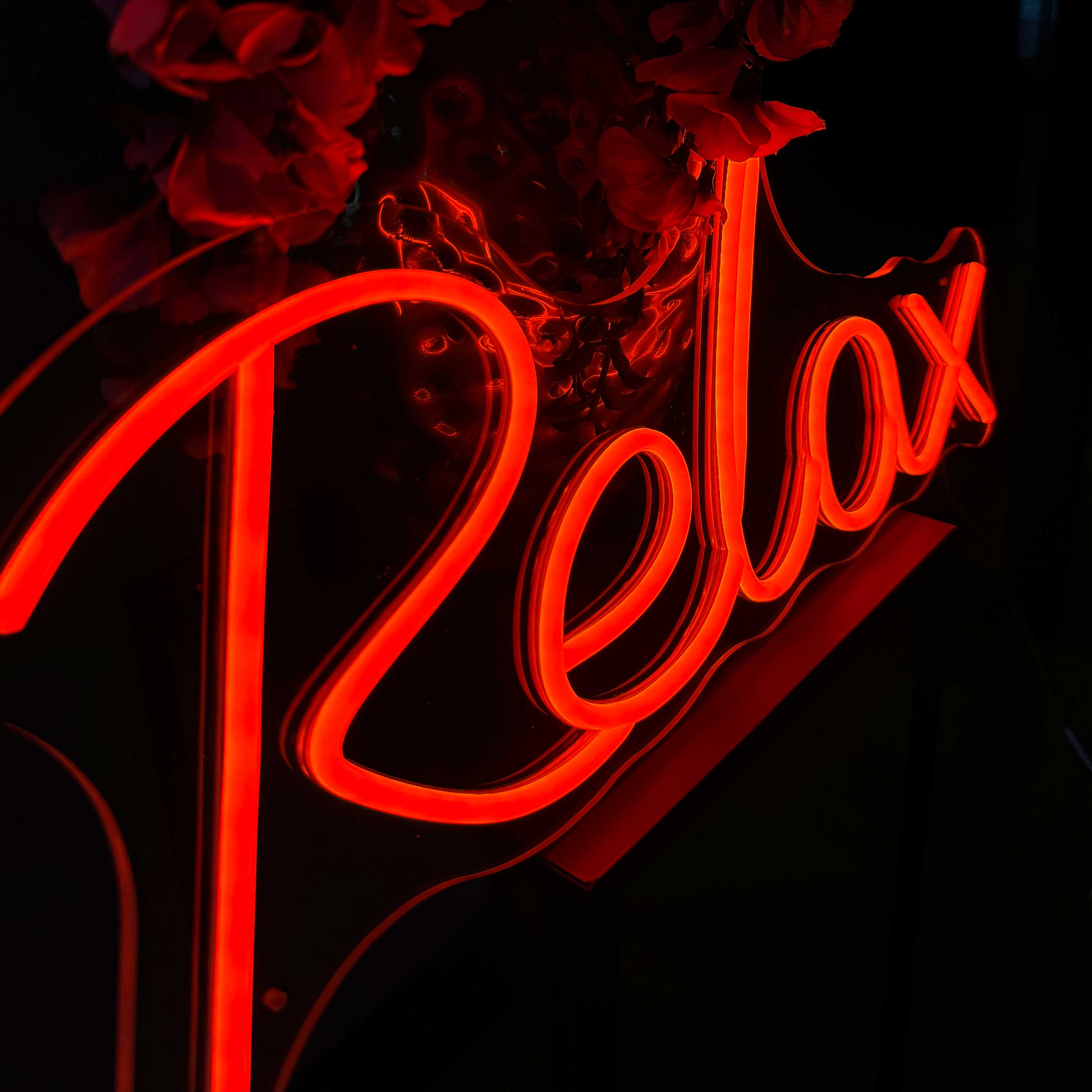 Insegna al neon Relax