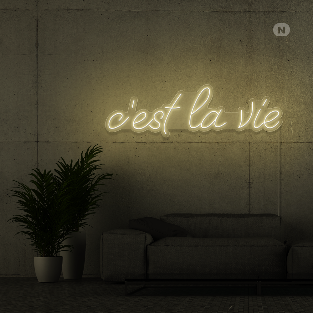 Insegna al neon c'est la vie